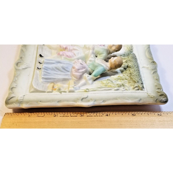 Vintage Pair 3 D Bisque Porcelain Victorian Couple Occupied Japan Wall Plaques - Picture 10 of 16